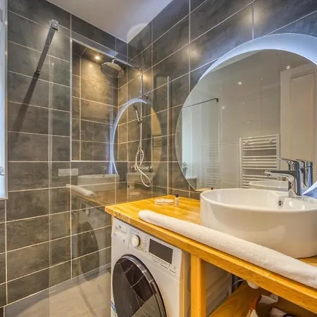 Le Beau Felix Apartment